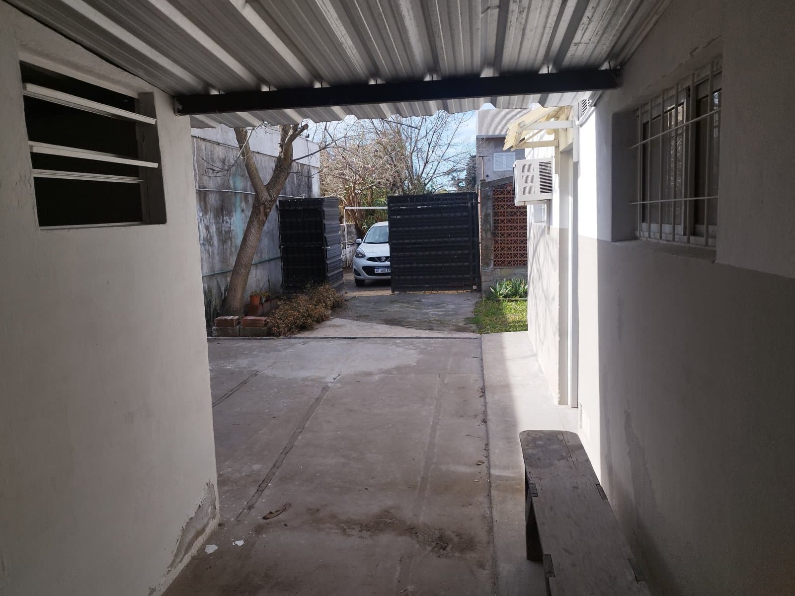 CASA CENTRO DE MANZANA EN BOUCHARD — foto 7