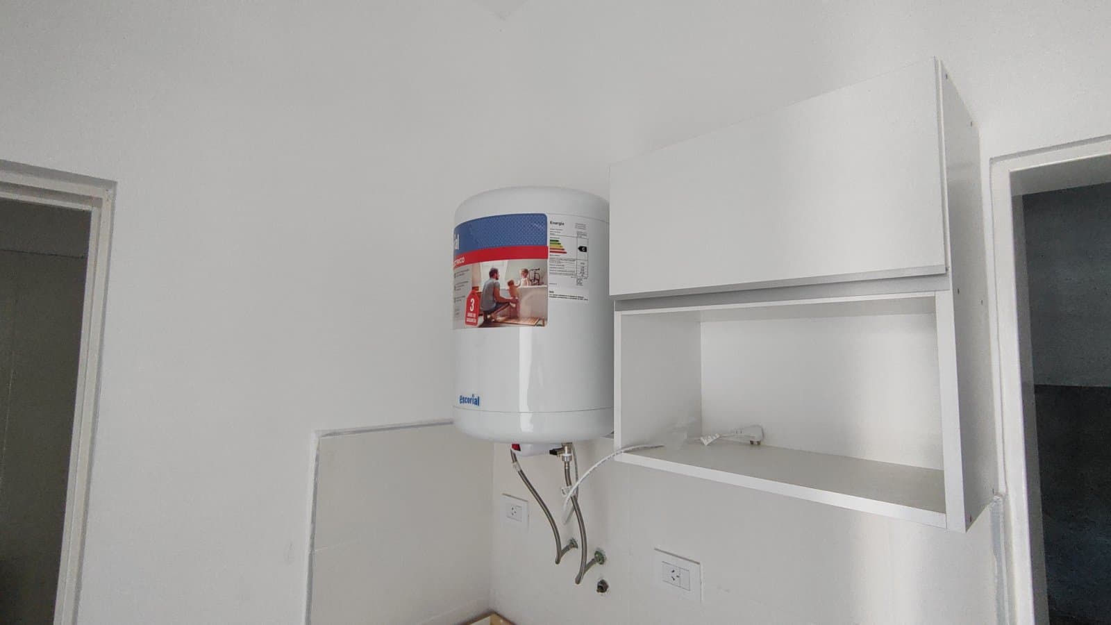 Local vidriado a estrenar en venta — foto 12