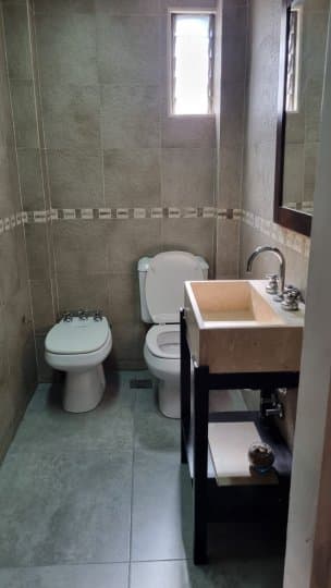 EXCELENTE CASA EN DEVOTO — foto 4