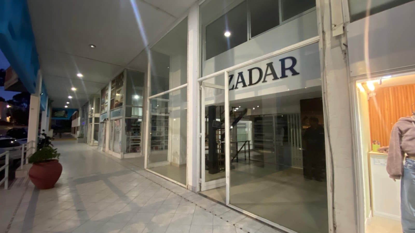 De Las Artes Y Av Libertador — foto 2