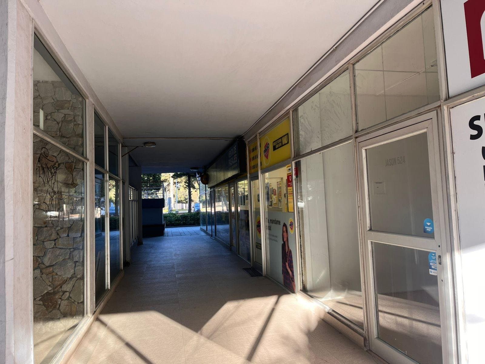 Locales En Venta Jason Y Robinson Crusoe — foto 12