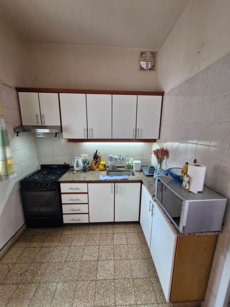 Sarmiento al 1200 (Departamento de pasillo 3 dormitorios C/Terraza Exclusiva) — foto 9