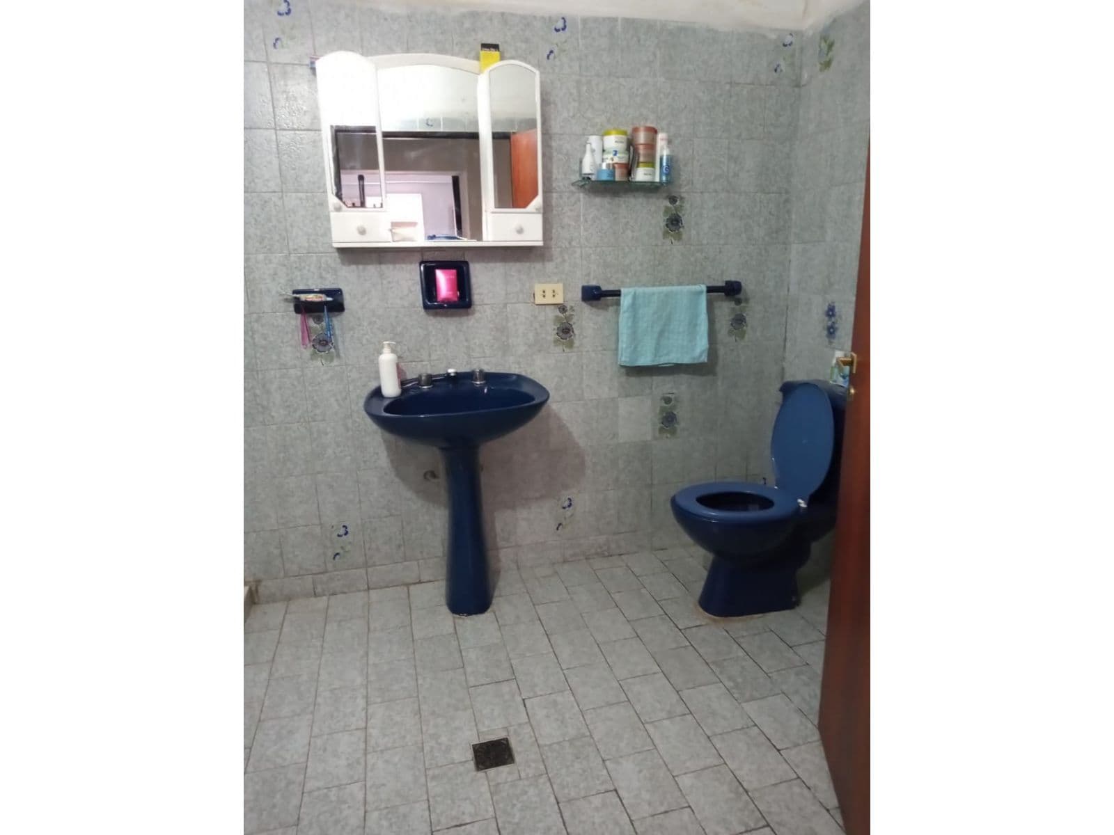 CASA 3 DORMITORIOS. BARRIO LA GUARDIA — foto 5