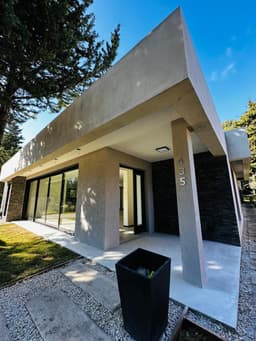 CASA EN VENTA-COSTA ESMERALDA-DEPORTIVO 435