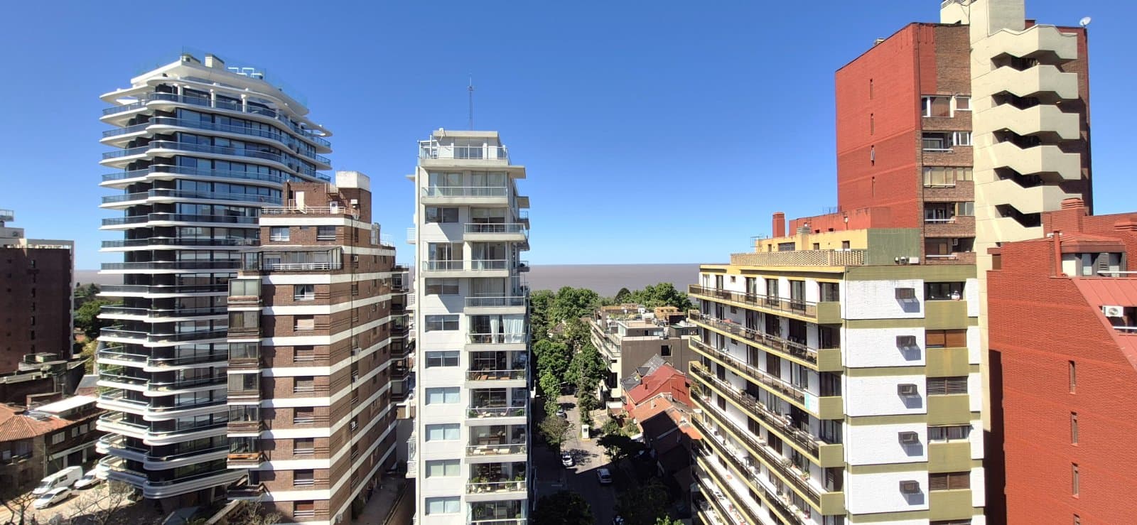 Edif. Ann Tower - Vista al río - 3 amb. — foto 2