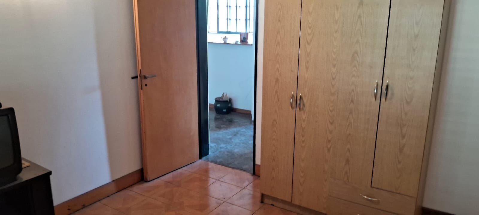 CASA DE 6 DORMITORIOS 3 BAÑOS SON DOS UFs VENTA EN BLOCK RETASADA!!! — foto 3