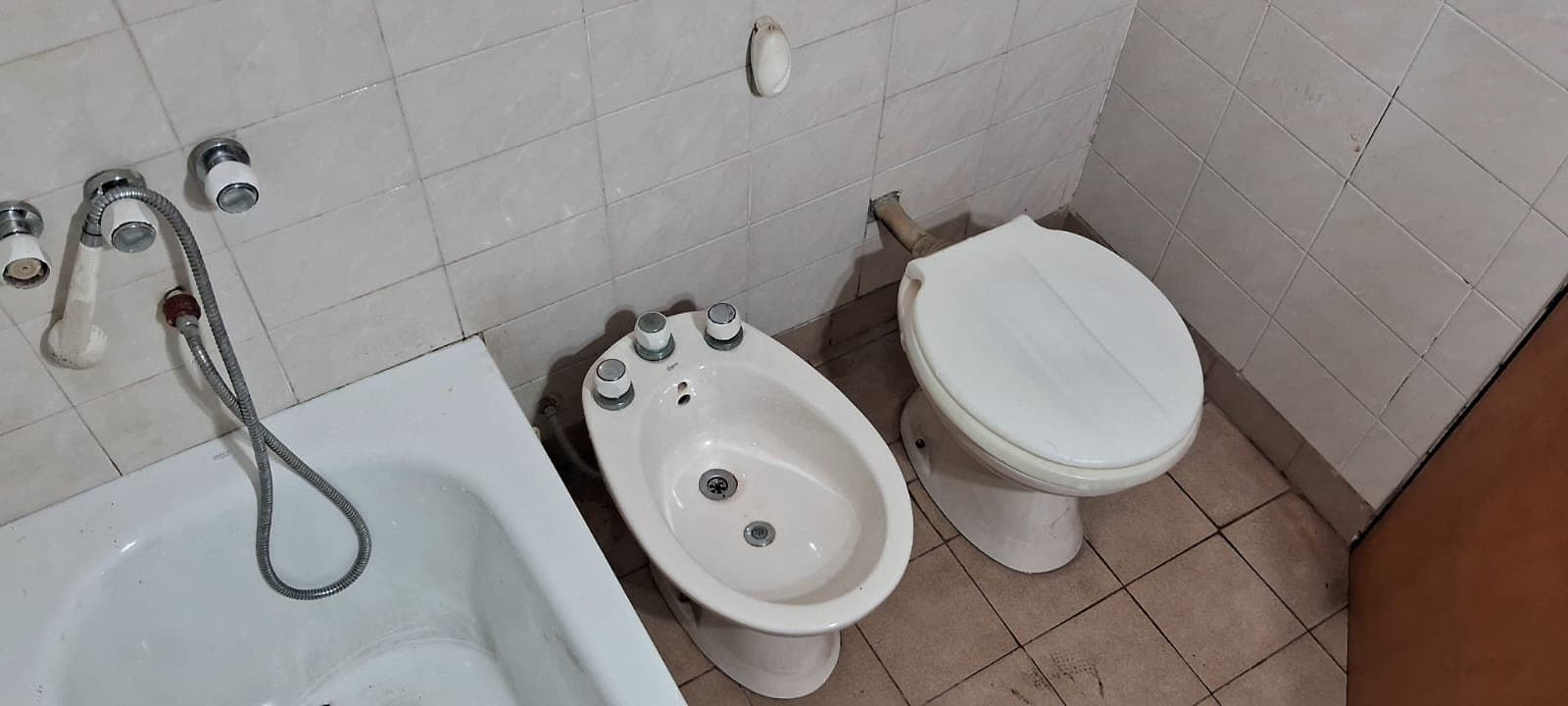 CASA DE 6 DORMITORIOS 3 BAÑOS SON DOS UFs VENTA EN BLOCK RETASADA!!! — foto 9