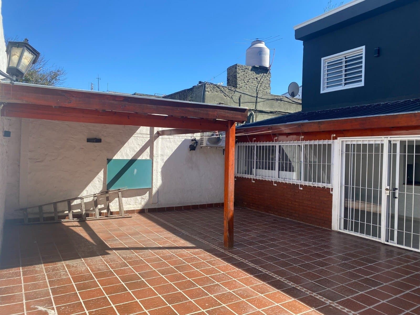 Venta : Tu Próxima Casa Te Espera – 5 Dormitorios, Quincho y Playroom Impecable — foto 11