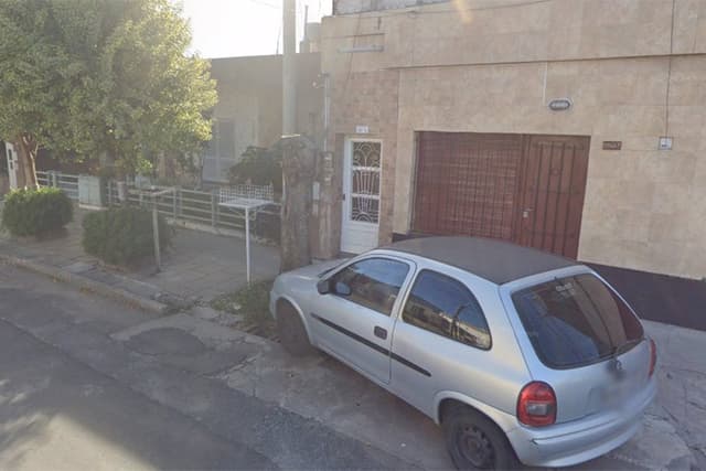 OPORTUNIDAD 2 DEPARTAMENTOS AMPLIOS PLANTA BAJA Y PLANTA ALTA CALLAO 5575