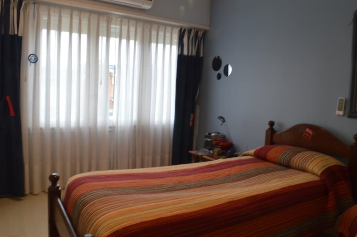 Ituzaingo Chalet De 6 Ambientes De Categoría — foto 12