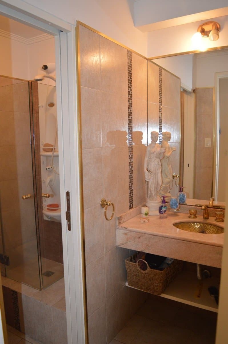 Ituzaingo Chalet De 6 Ambientes De Categoría — foto 6