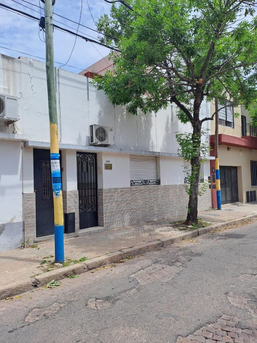 Casa de 4 dormitorios con proyección . ideal instituciones y constructora . Carrasco 1037 — foto 1