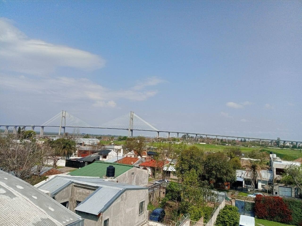 CASA DE 4 DORMITORIOS GRANADERO BAIGORRIA — foto 2