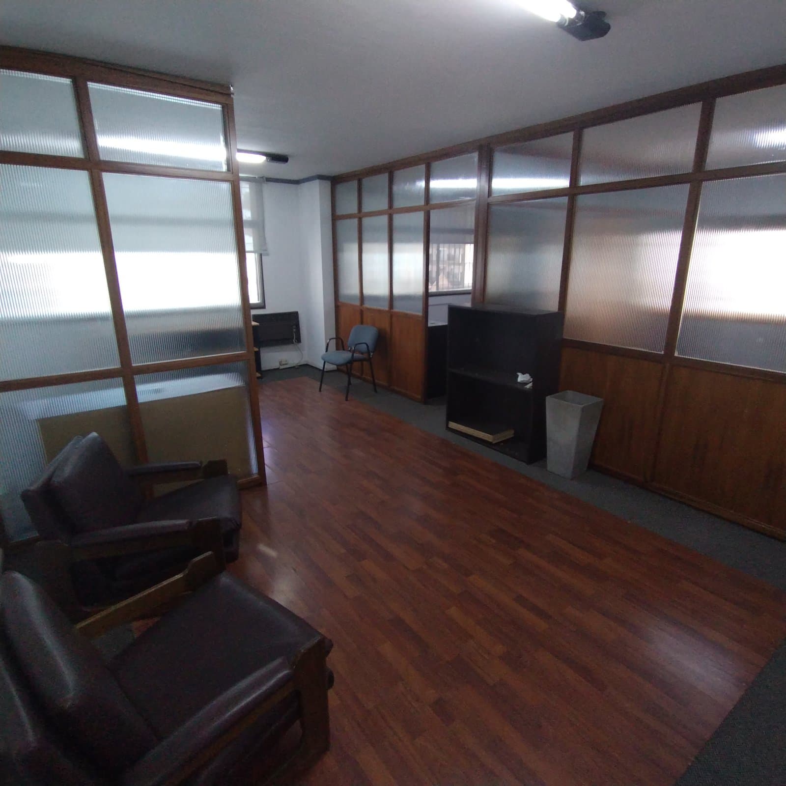 OFICINA EN VENTA – PLENO CENTRO DE ROSARIO — foto 3