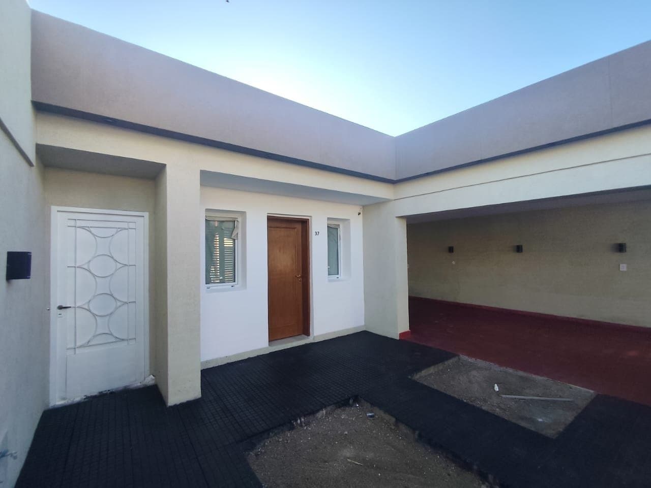 VENDO MODERNA CASA CENTRICA - CIUDAD DE SAN LUIS — foto 13