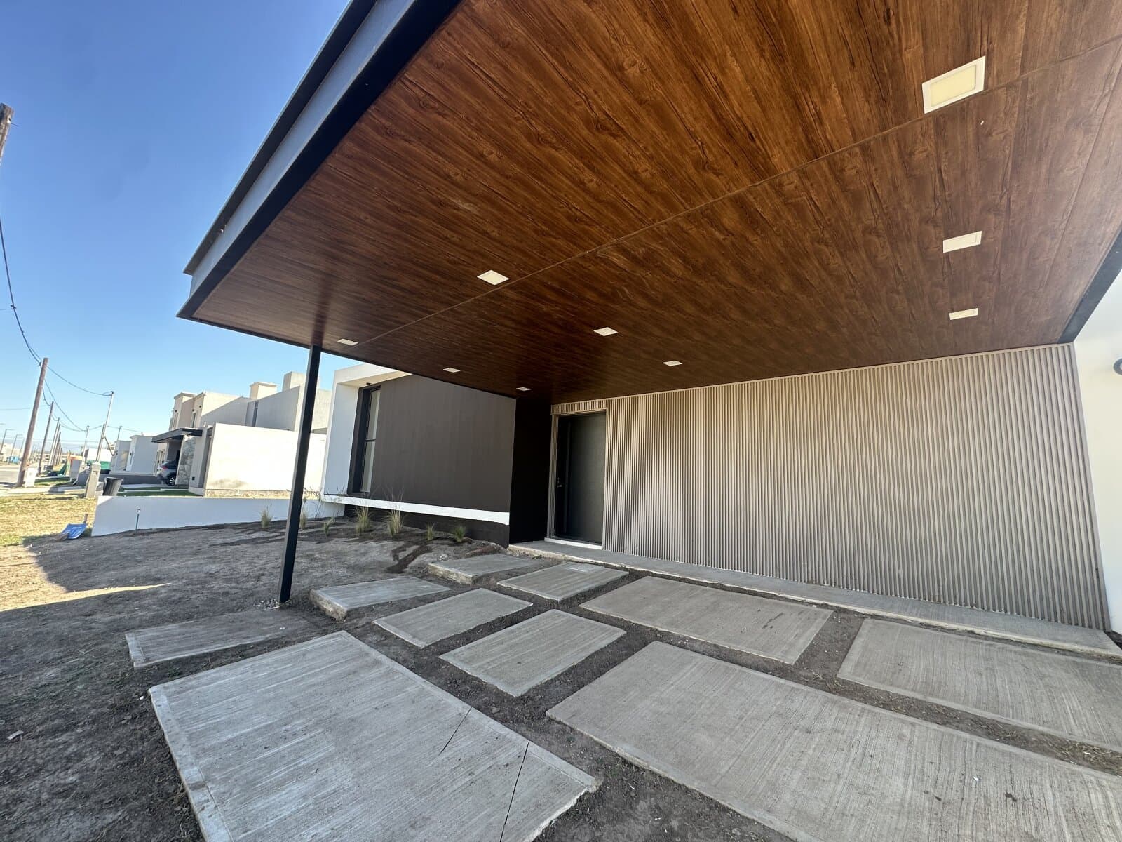 Casa En Venta 3d 3b Pampas De Manantiales - A Estrenar — foto 2