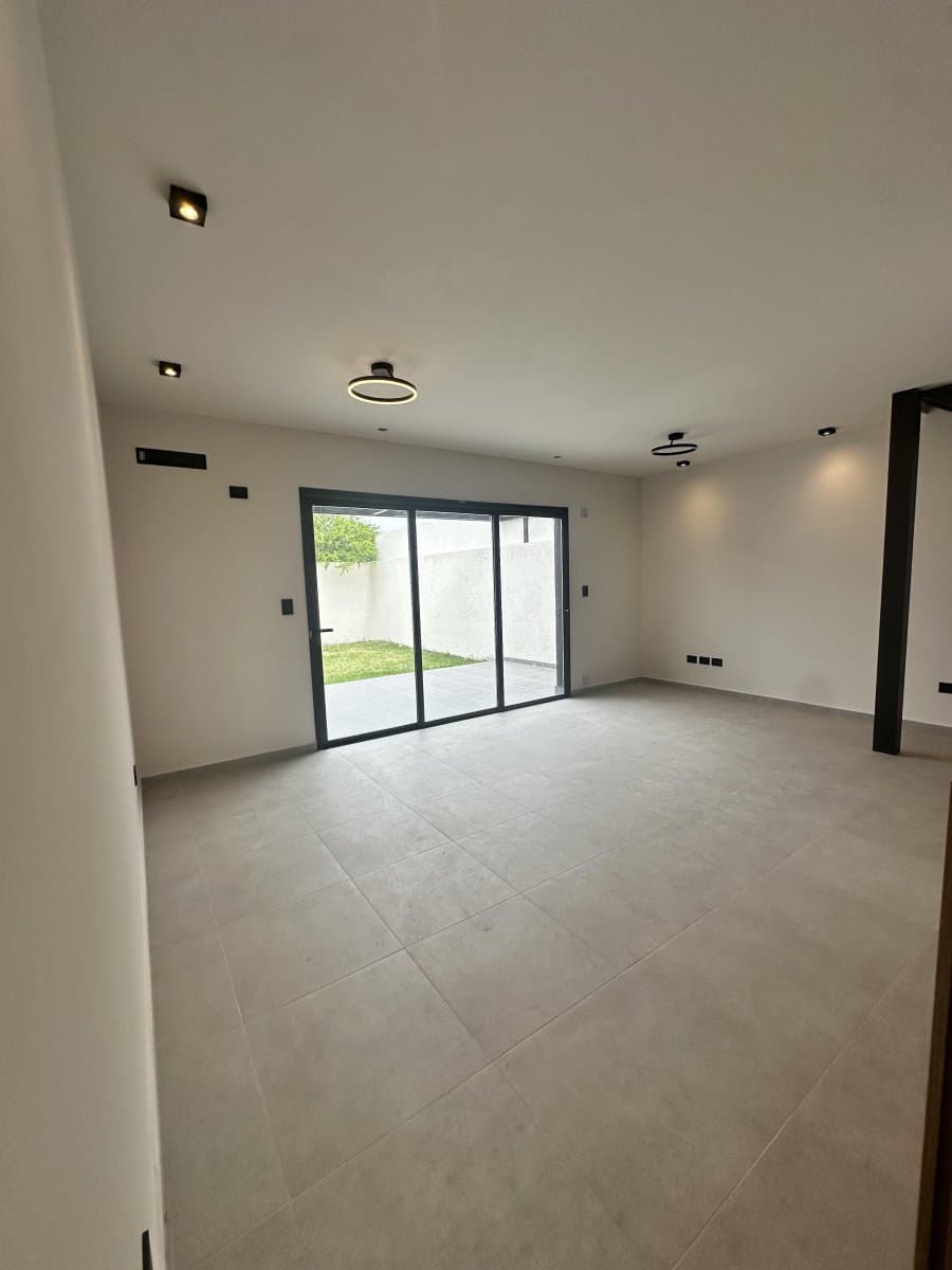 Duplex En Venta En Terrazas De Manantiales 2d 2b - A Estrenar! — foto 7