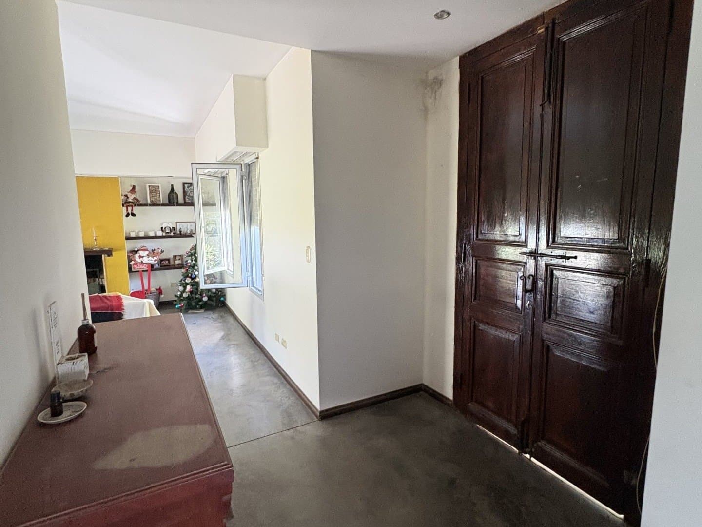 FUNES - CASA 4 DORMITORIOS - HERMOSA FORESTACiON — foto 4