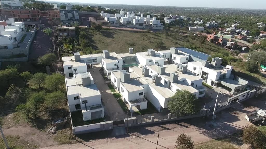 Duplex en housing cuesta plaza de 3 dormitorios — foto 9