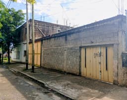 Oportunidad de inversión, 2 locales, 3 departamentos, a refaccionar.