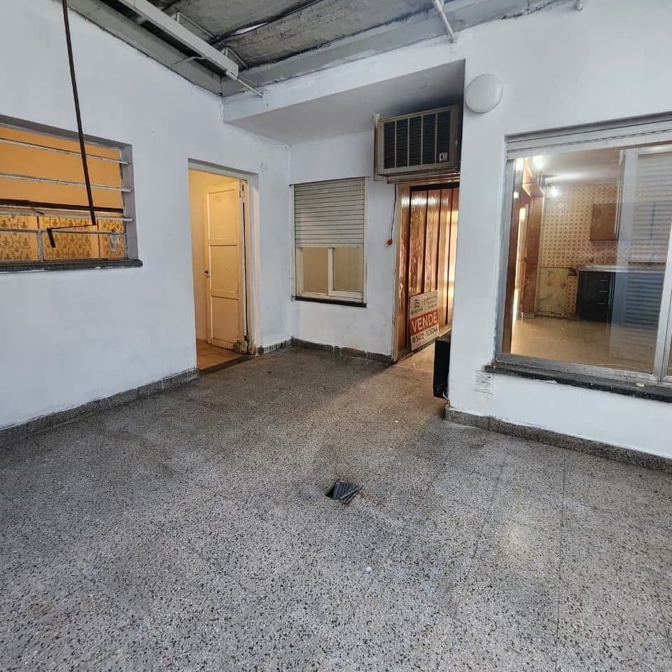 CASA AL FRENTE CON COCHERA — foto 13