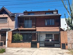 Casa 6 amb. c/ dependencias en San Andrés