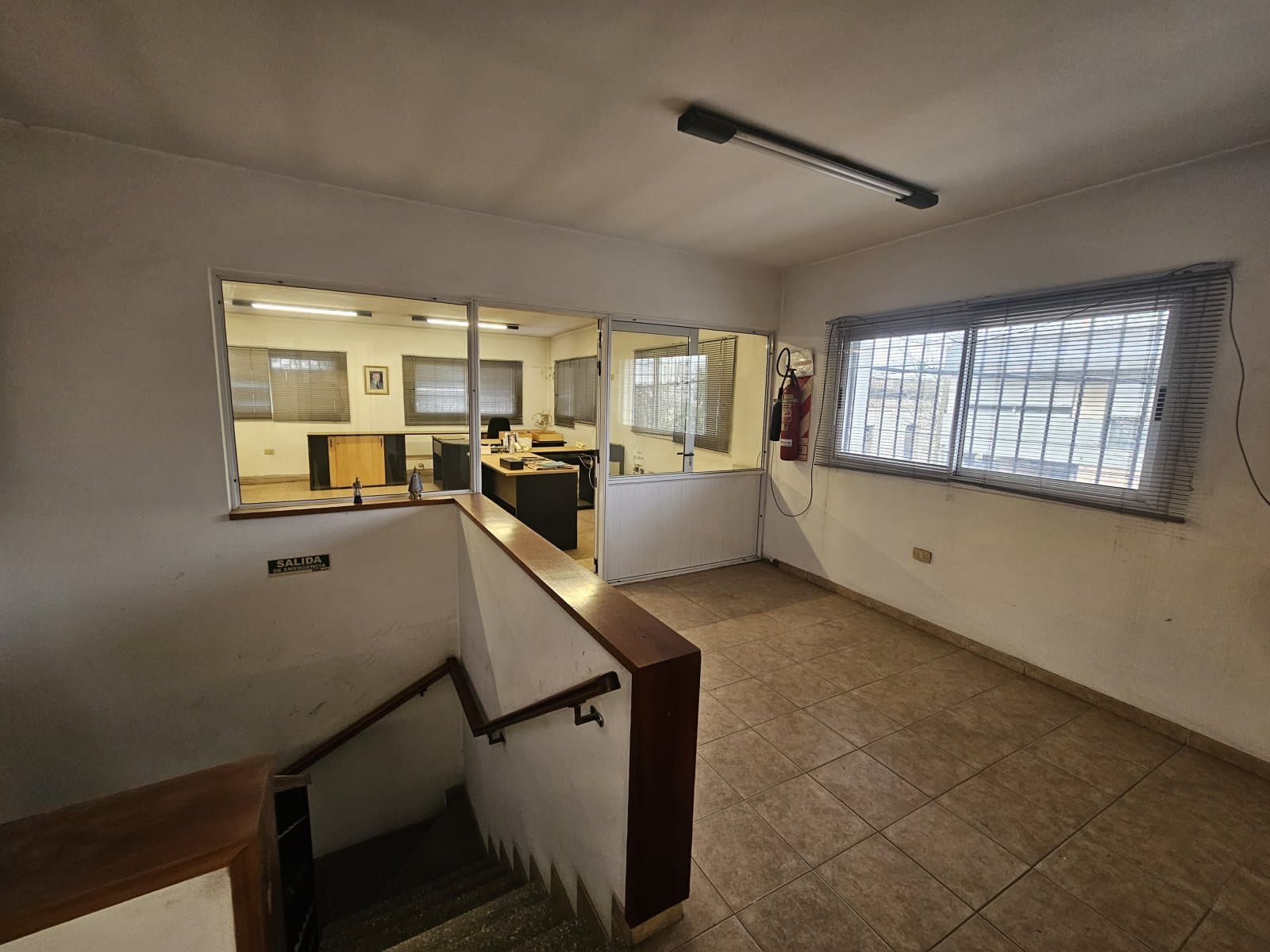 Inmueble Con Talleres Y Oficinas — foto 9
