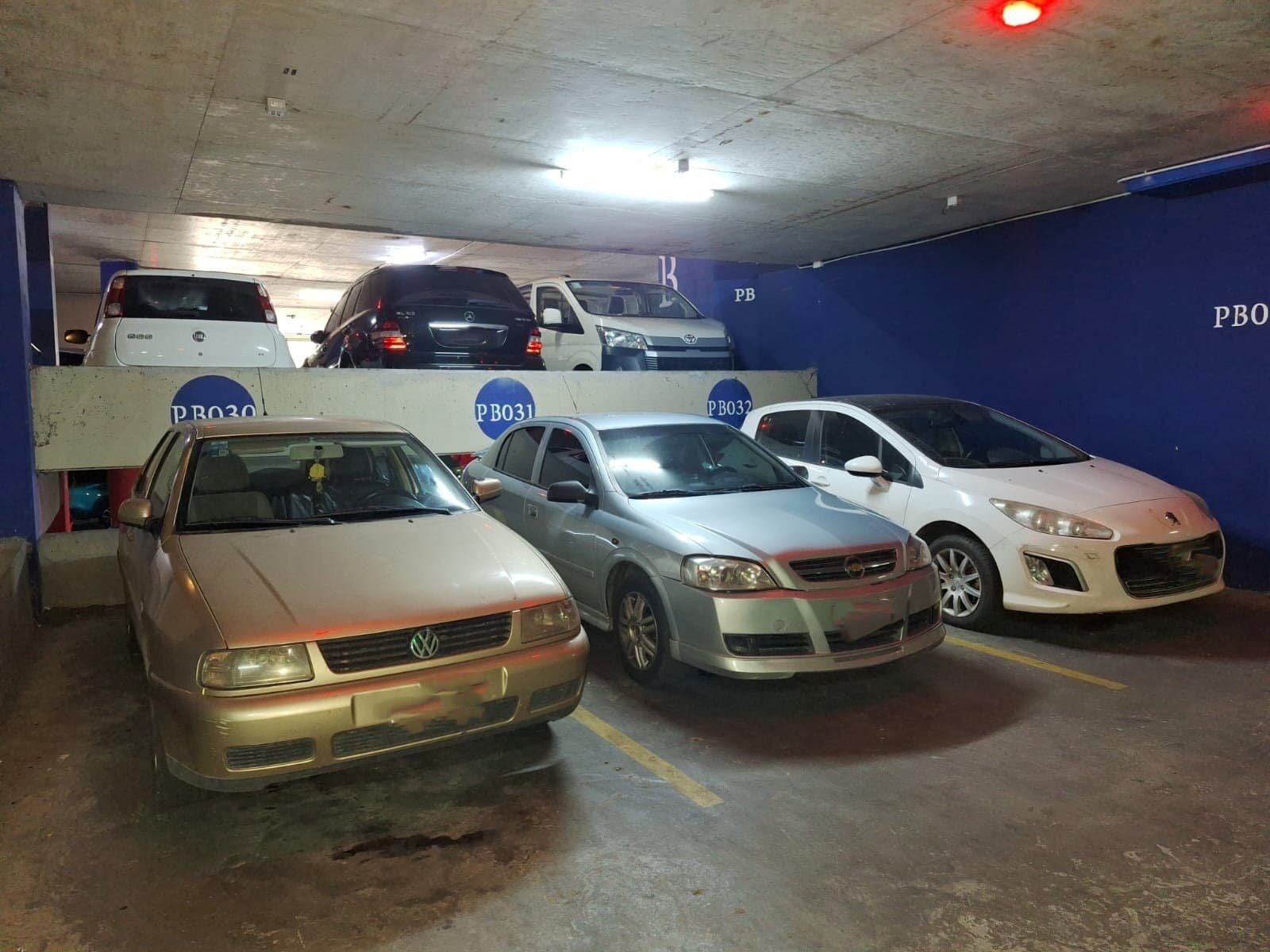 España 950 - 5 cocheras - Venta en bloque — foto 3