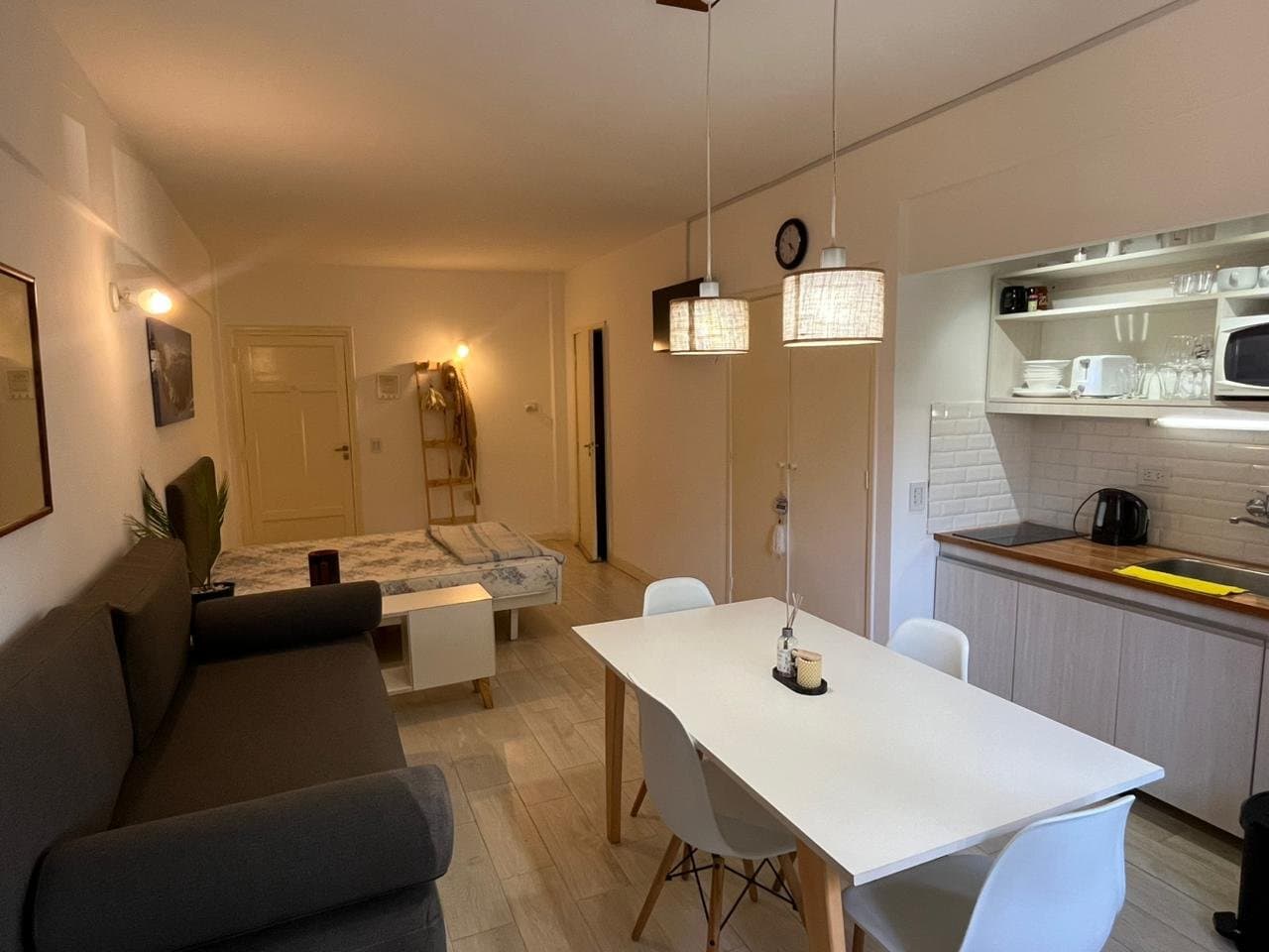 Monoambiente en venta, en Pinamar centro, equipado, luminoso — foto 3