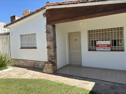 Vendo Casa en Parque Vélez Sarsfield – ¡Excelente Ubicación!
