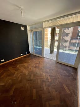 VENTA | B° Centro | Oficina con 2 privados | 30 m2 cub | 7° piso - Frente | Terraza propia | a 200 mts de Tribunales 1
