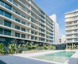 Venta de 2 Dormitorios ÚNICO BISART (Santiago 60 Bis). Estilo resort Miami en Rosario.