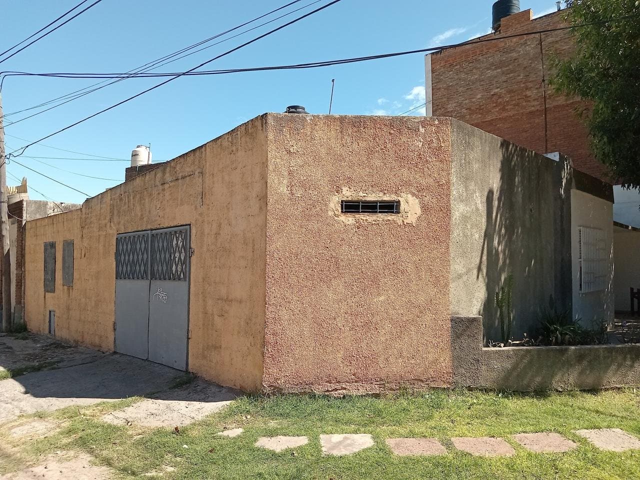 CASA CON GALPON — foto 4