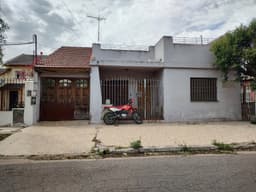 Venta de Casa 3 ambientes en Moron