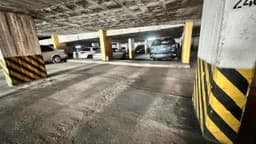 VENTA COCHERA EN PLENO CENTRO – INVERSIÓN SEGURA