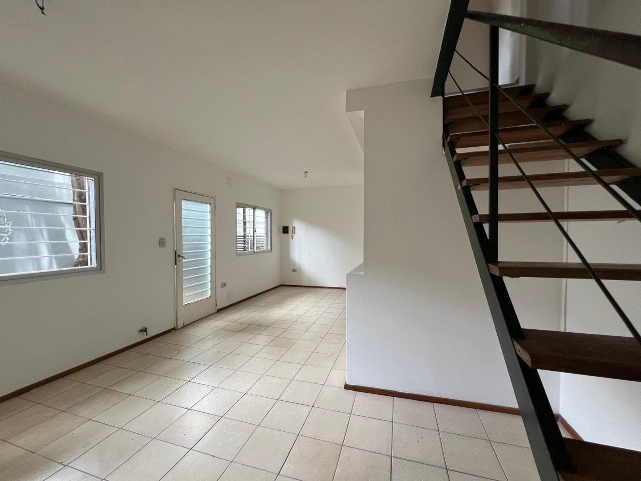 DEPARTAMENTO DE PASILLO EN ECHESORTU DE 2 DORMITORIOS — foto 10
