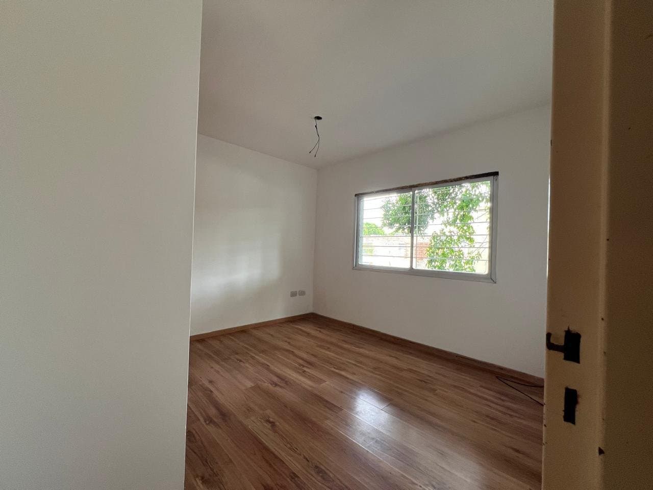 DEPARTAMENTO DE PASILLO EN ECHESORTU DE 2 DORMITORIOS — foto 15