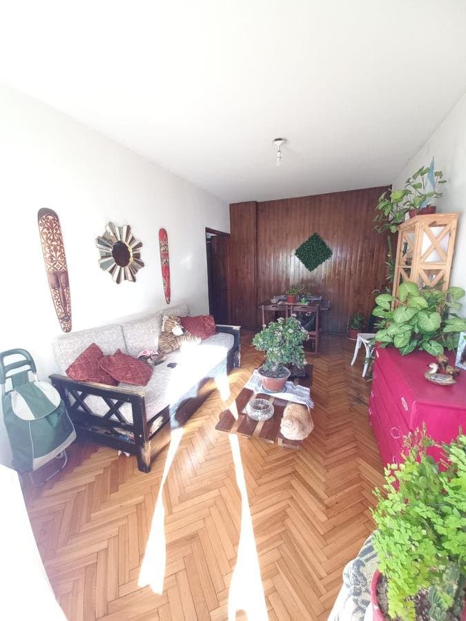 3 ambientes al frente, con balcon corrido y patio — foto 7