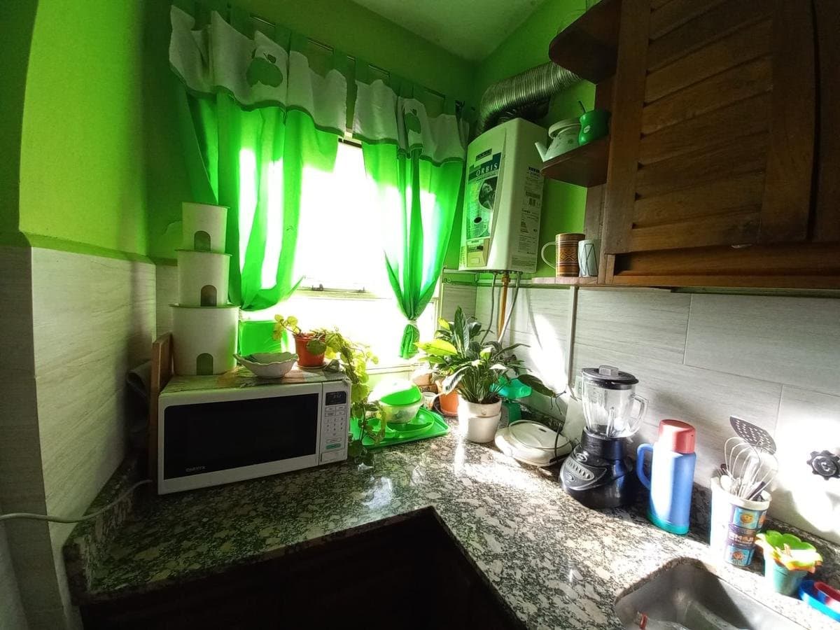 3 ambientes al frente, con balcon corrido y patio — foto 11