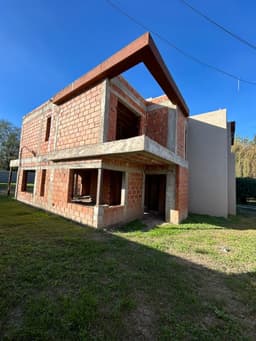 Oportunidad en Argüello Precio Actualizado: Lote 680mts con Dos Duplex (Uno a Terminar)