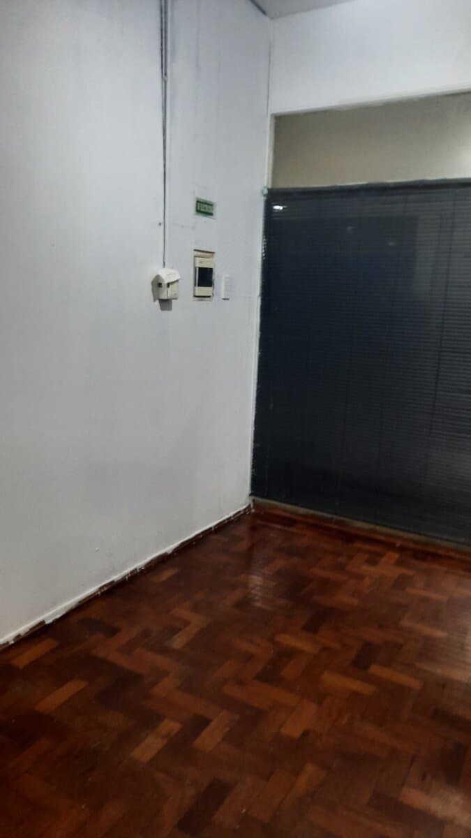 Vendo LOCAL EN EDIFICIO IBERIA — foto 2