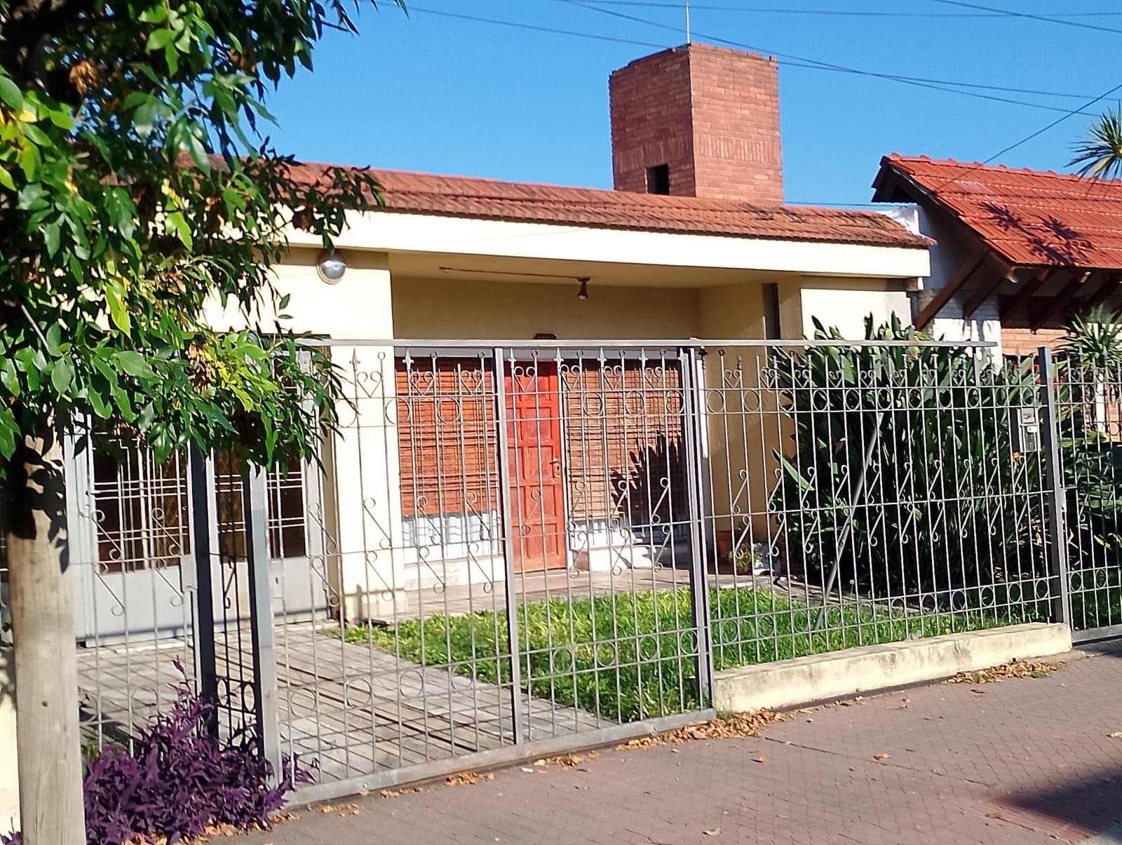CASA EN VENTA LOS NARANJOS — foto 2