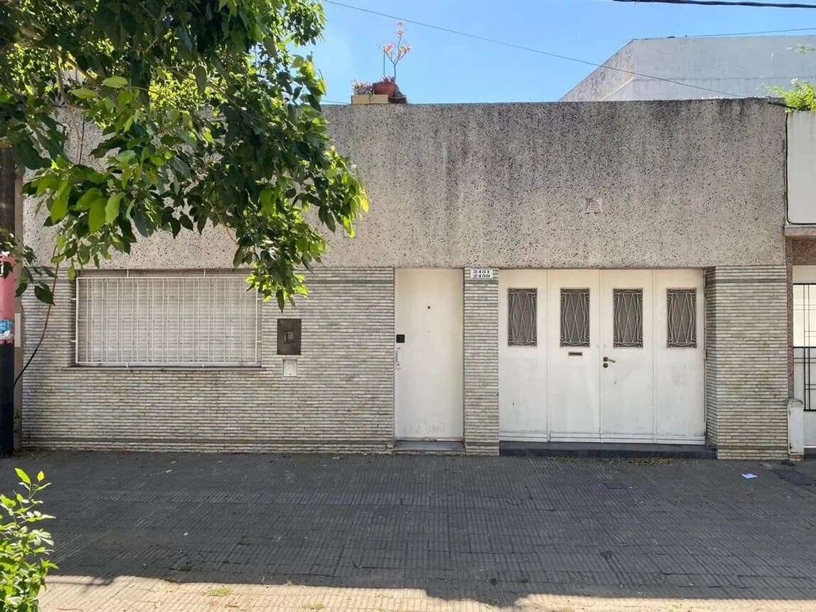 Venta casa dos dormitorios más comodín y patio. — foto 3