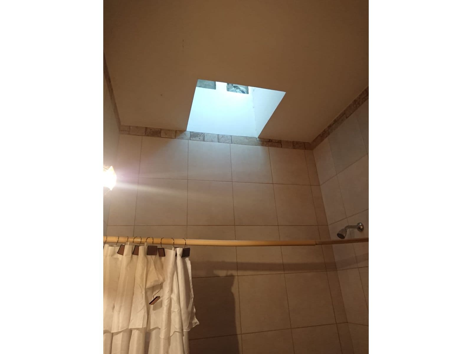 Casa de Dos Dormitorios , amplio jardin — foto 11