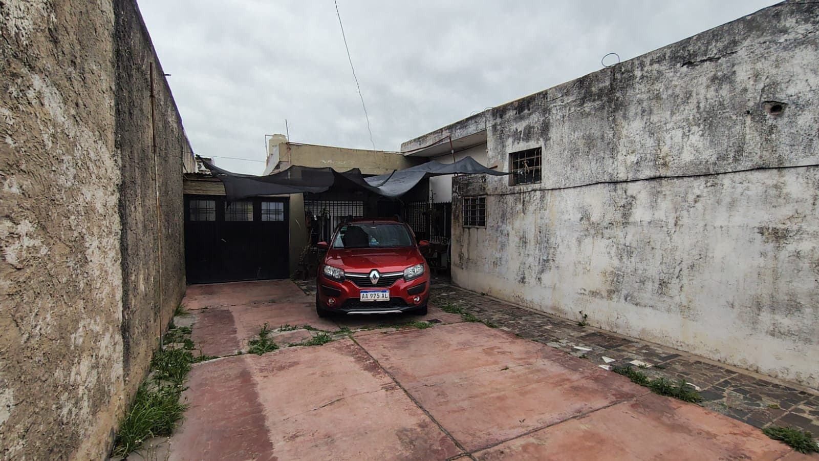 Casa 4 ambientes con Local Comercial - Venta — foto 2