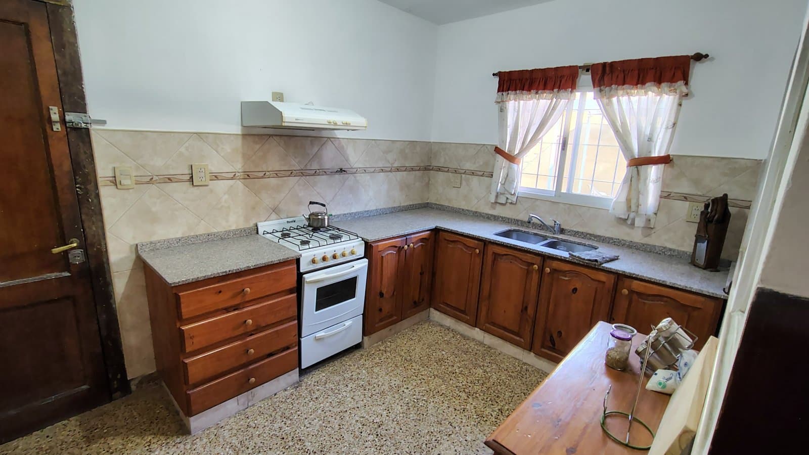 Chalet 4 ambientes Impecable — foto 9