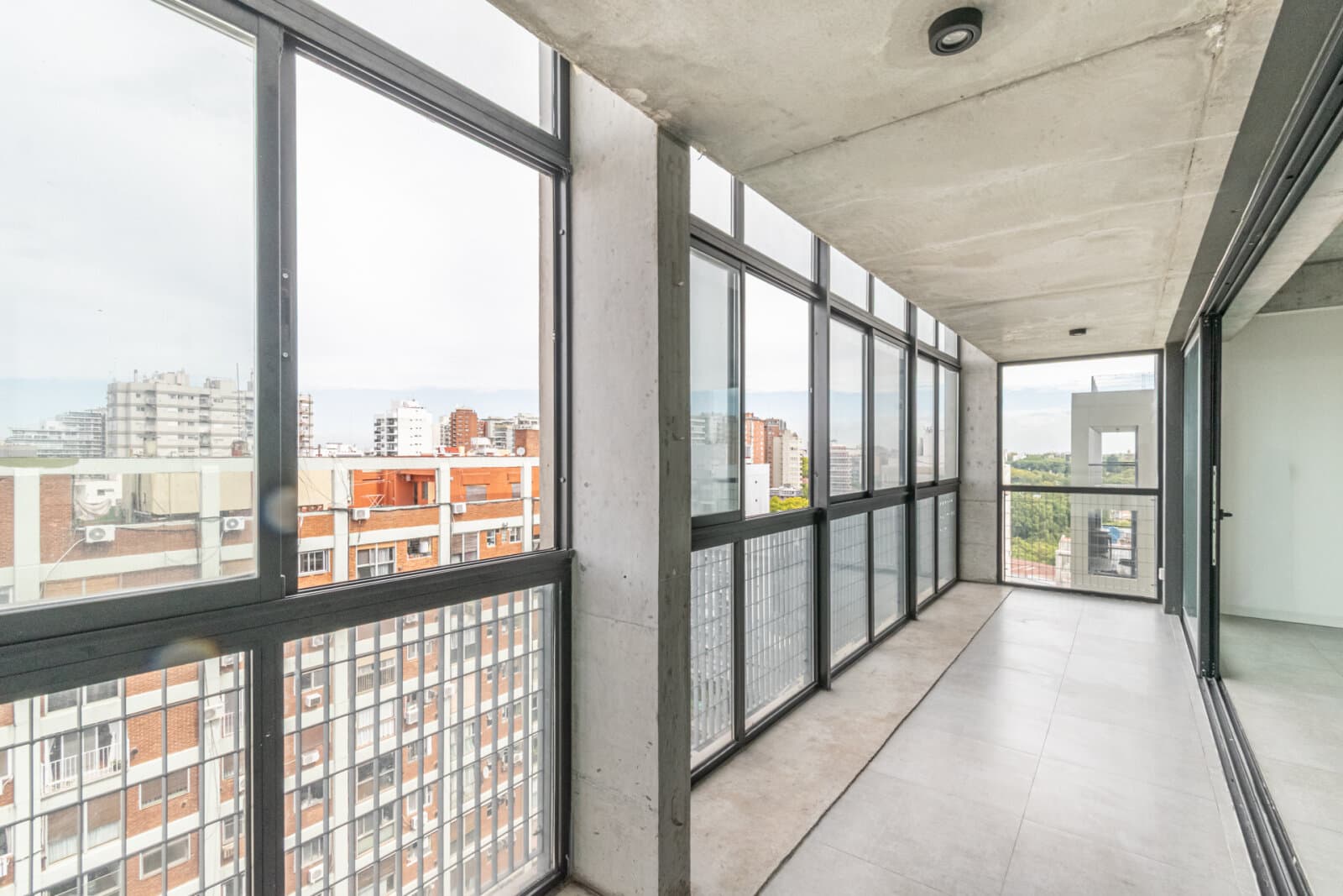 Dúplex 4 ambientes. Terraza con jacuzzi. 2 cocheras. Amenities premium. Olivos. — foto 10
