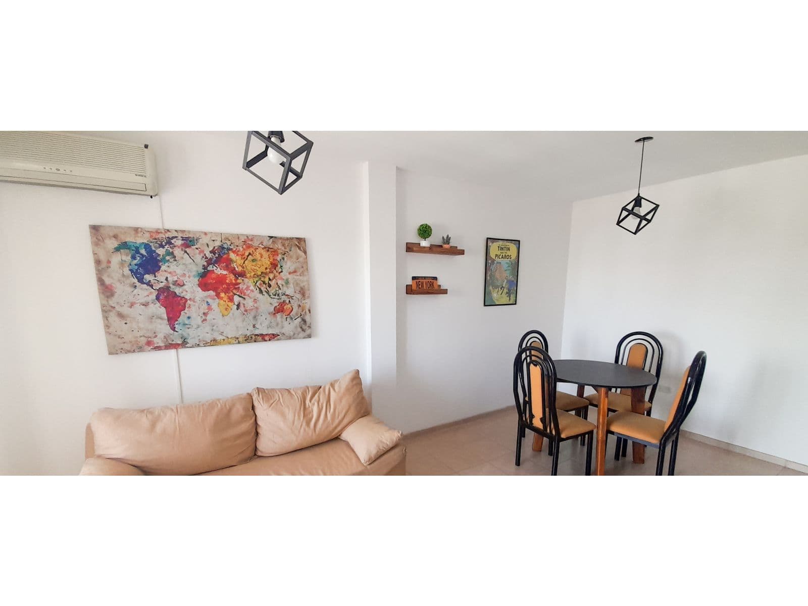 Un dormitorio, muy amplio con balcón, ventilación cruzada — foto 2