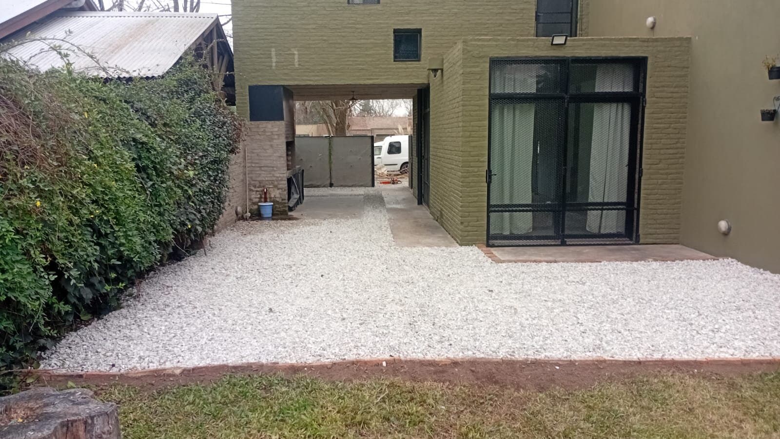 FUNES. ALQUILER CASA 1 DORM MAS COMODIN.PILETA — foto 2