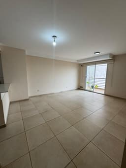 Semi Piso 2 Dorm, 2 Baños y Balcón En Venta - B° Alto Alberdi
